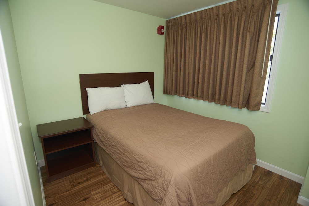 Marguerite Motel
