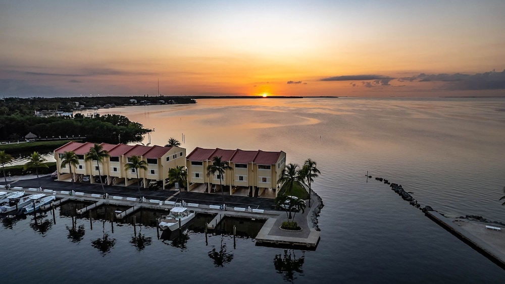 Bayfront Townhome With Boat Slip, Pool And Beach 2 Bedroom Townhouse by RedAwning view 5