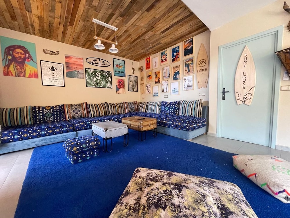 Harmony surf lodge