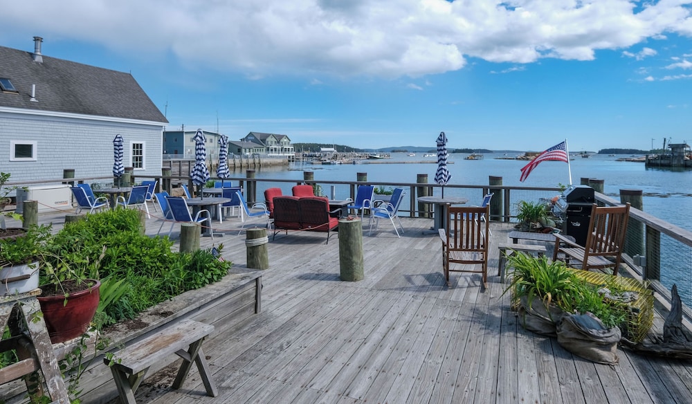 Inn on the Harbor