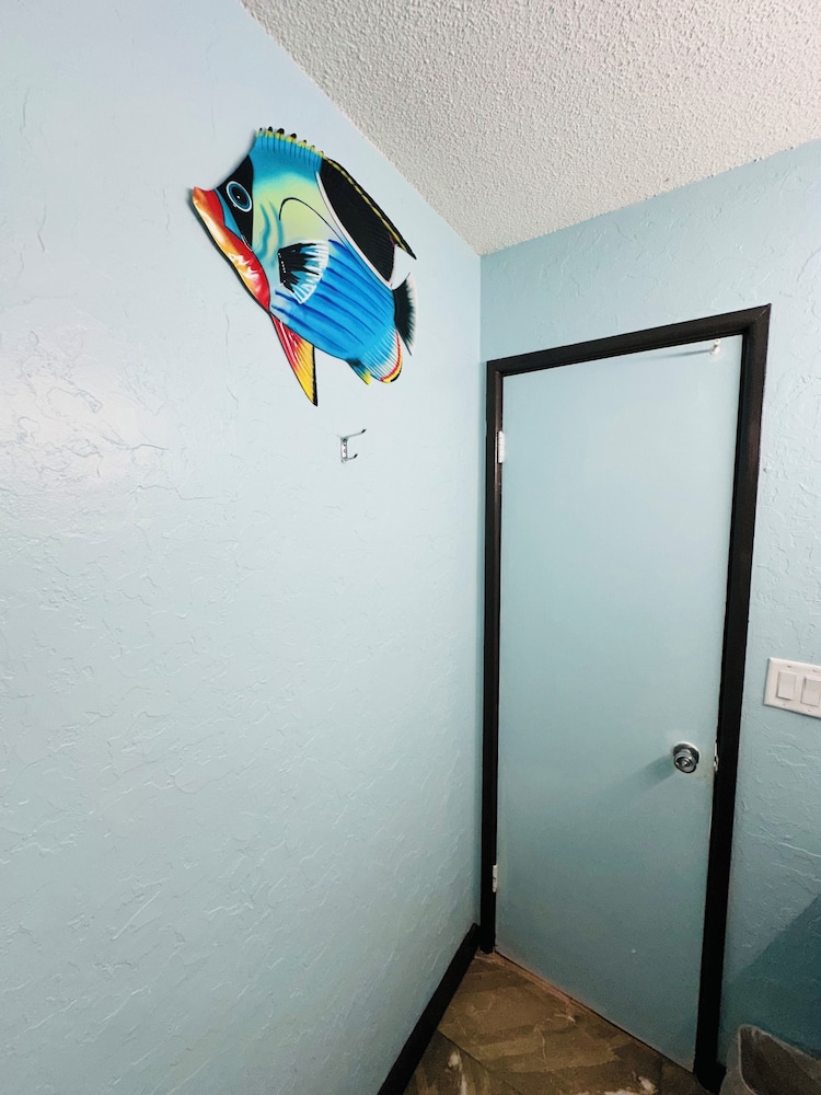 Emporia Vacations - Travel Inn  Suites - Property Image 14