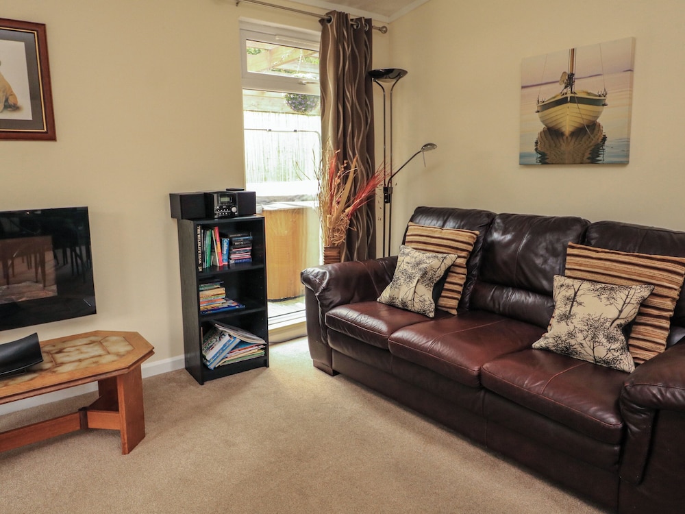 The Brambles 17 - Conkers Lodge