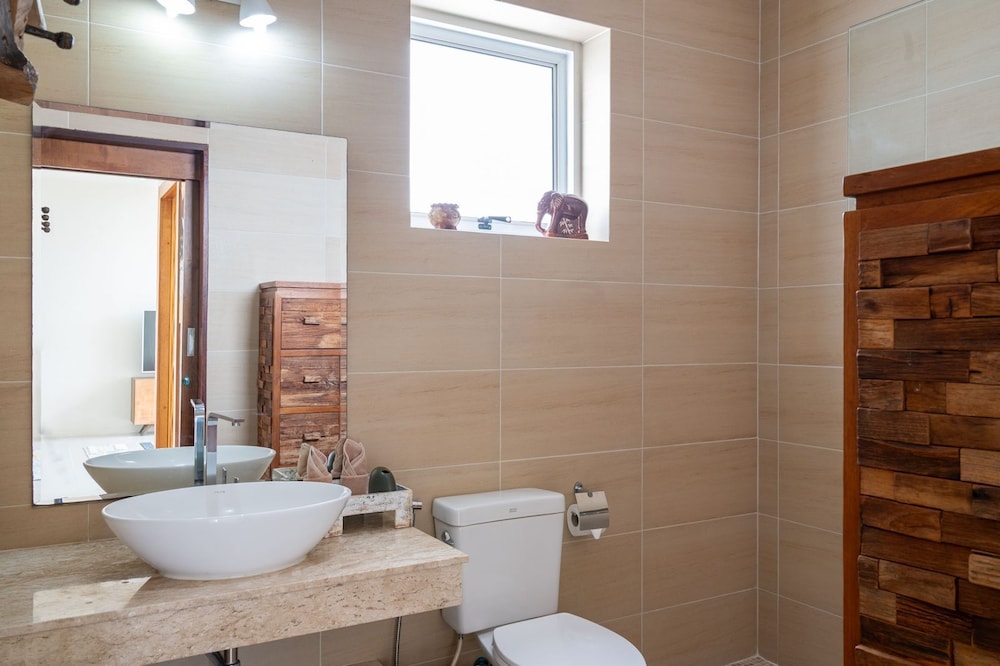 2bedVilla Near Fisherman's Village KBR52