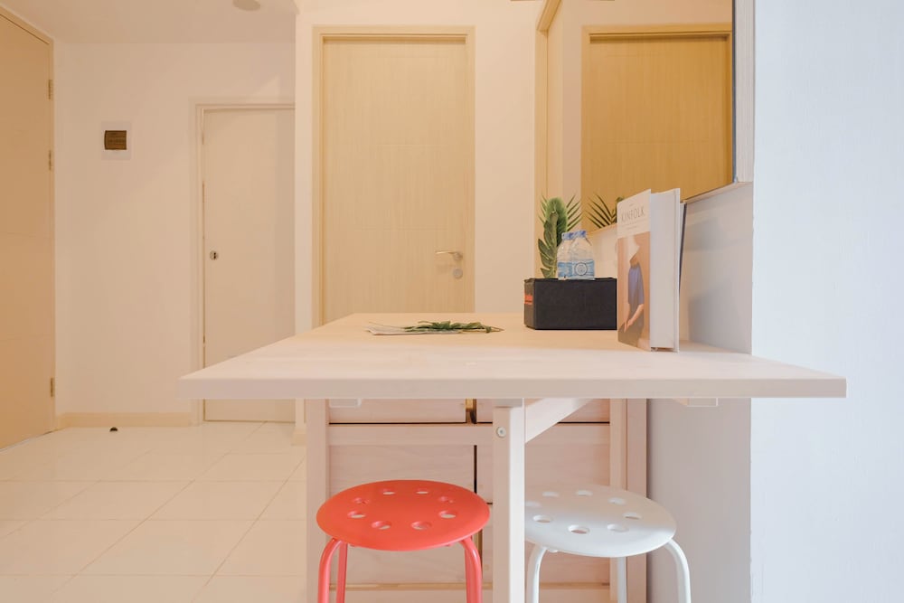 2Br Near Shopping Hub At Tokyo Riverside Pik 2 Apartment