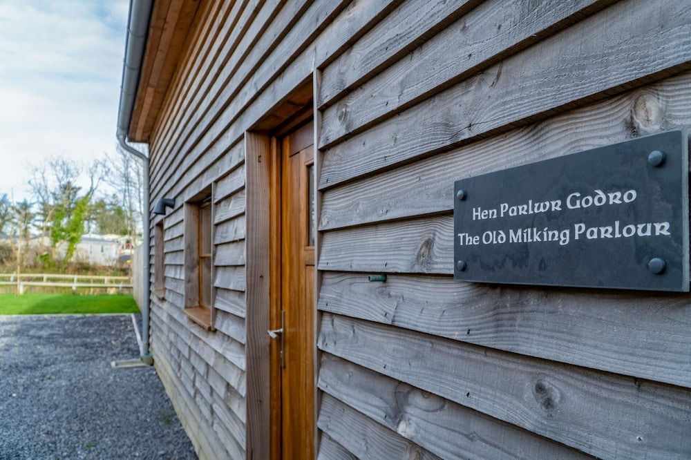 The Old Milking Parlour - 1 Bed Cottage - Amroth