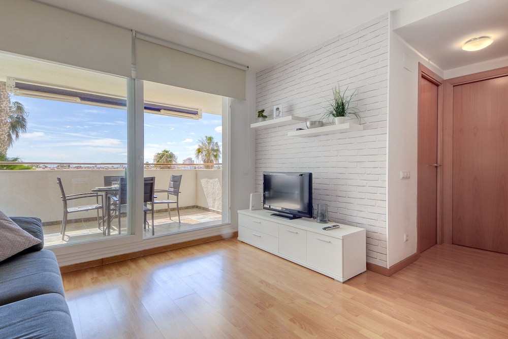 Charming Apartment With Patio