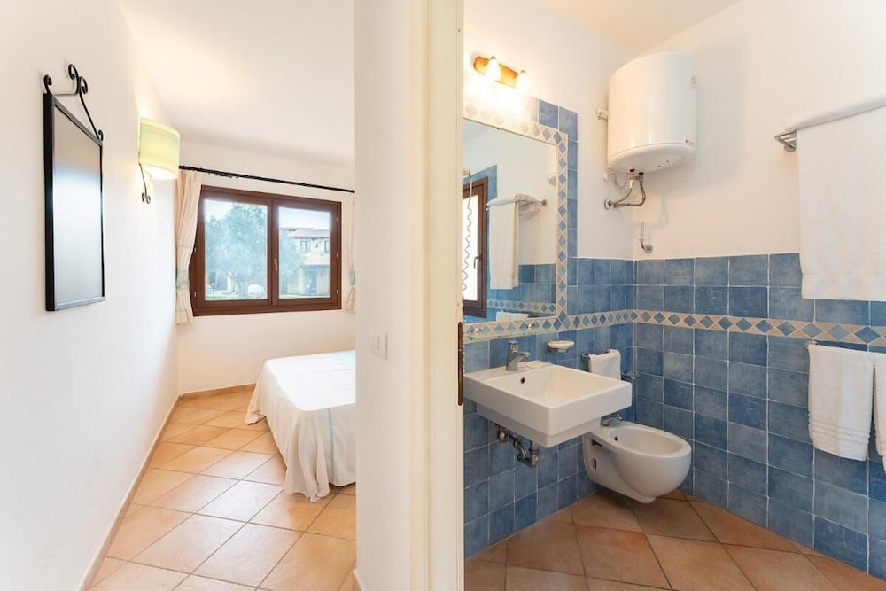 Relaxing Residence Baia dei Mirti B4 1 Bedroom Apartment Sleeps 4 -bilo-4