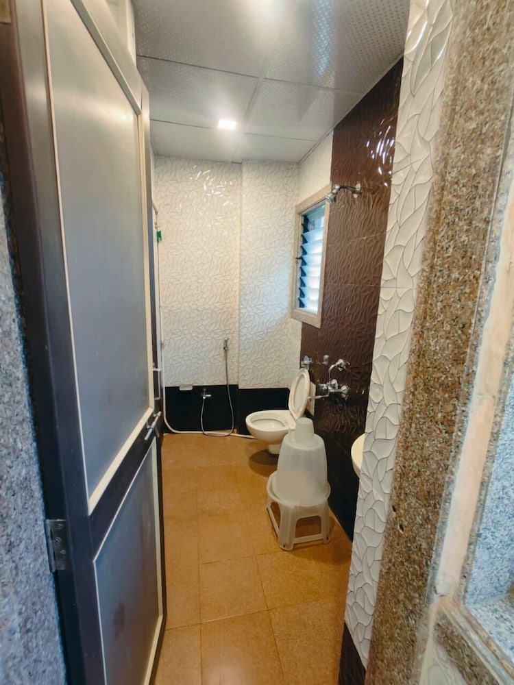 Hotel Panchgani Crown