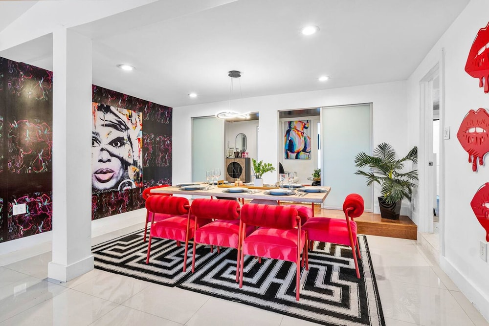Chic Retreat Heated Pool Floats Close to Beach