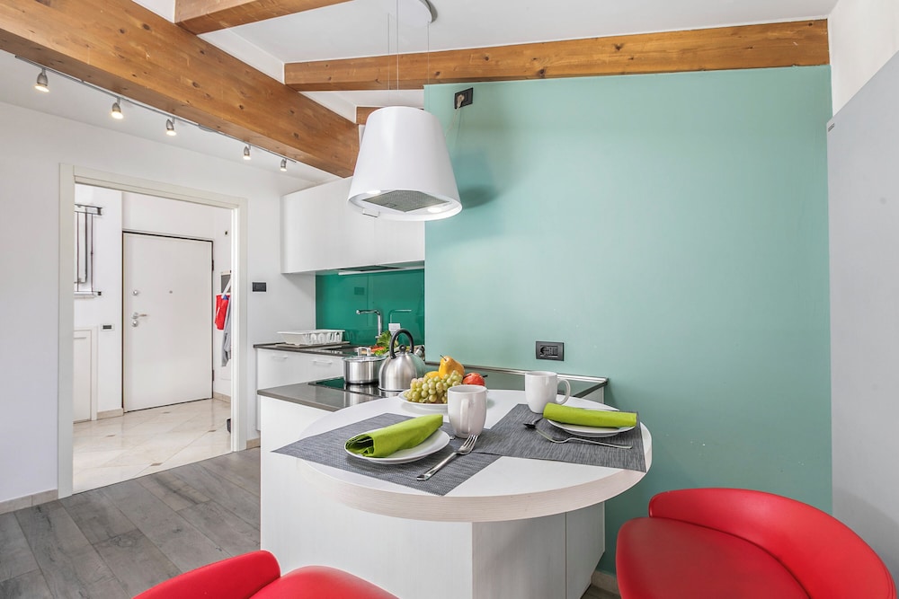 Riva's Rooftop Retreat