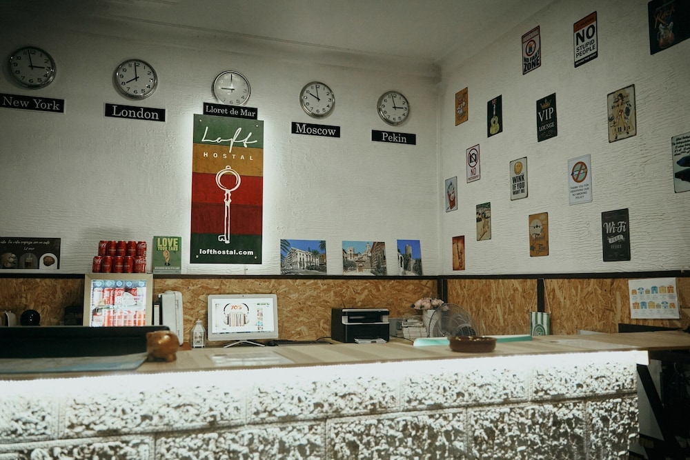 LOFT HOSTAL Group 63