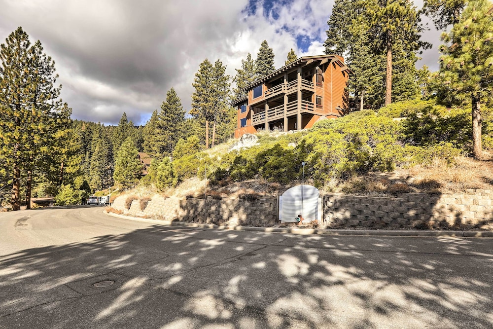 Lake Tahoe Vacations - Incline Village Home w/ Hot Tub Lake Views! - Property Image 12