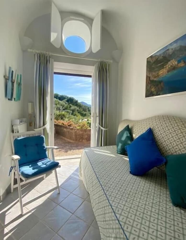 Charming Location Between Positano and Sorrento