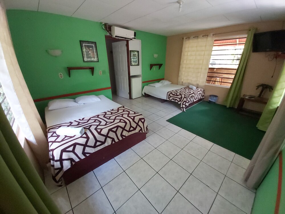 Costa Azul Lodge