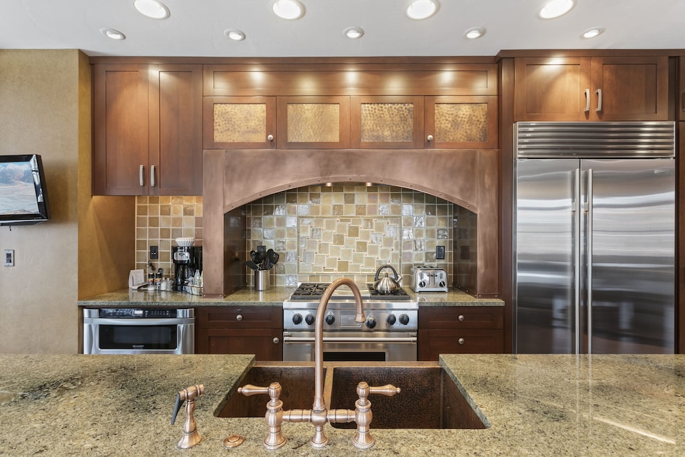 Flagstaff Lodge at Deer Valley Resort - Three Bedroom Residence #302 3 Condo