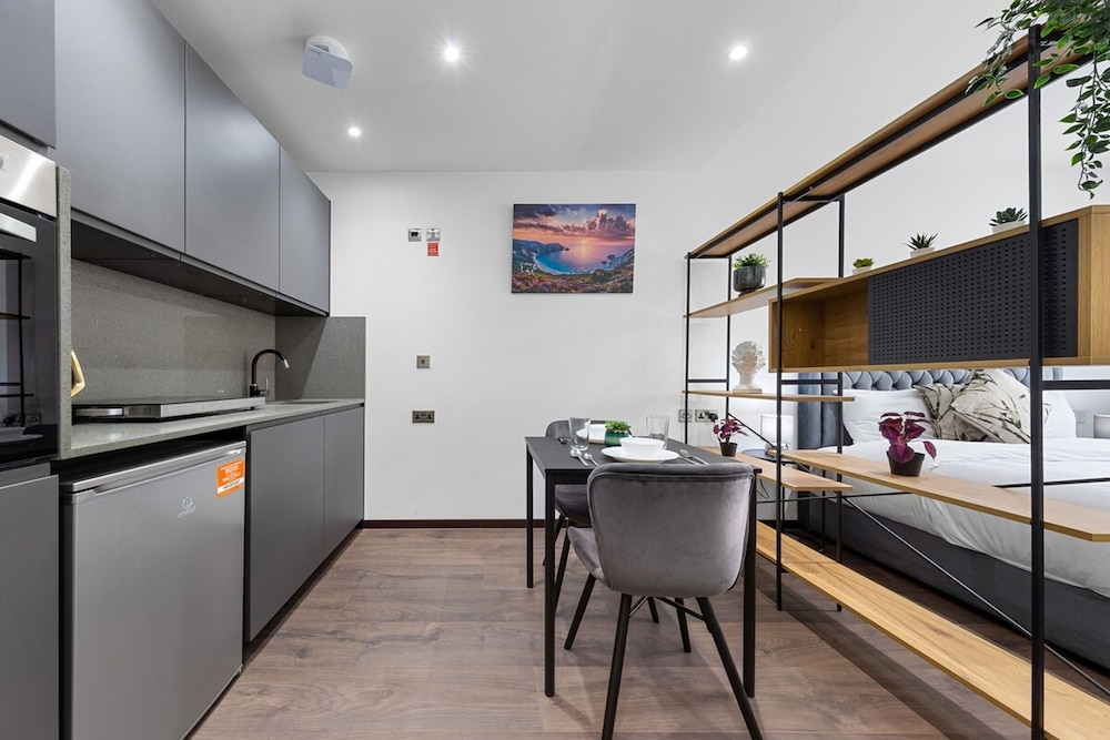 Chic Studio in Golders Green Near Tube Station