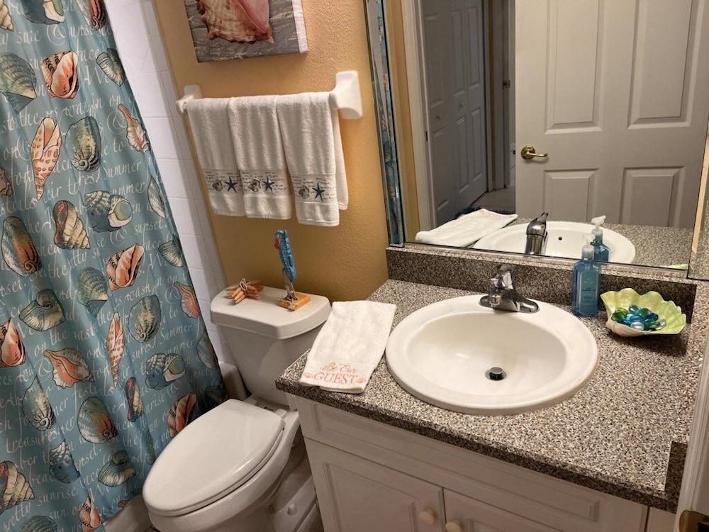 Kid Friendly Condo With Pool, Basketball, Bocce, Hot Tub, And More! 3 Bedroom Condo