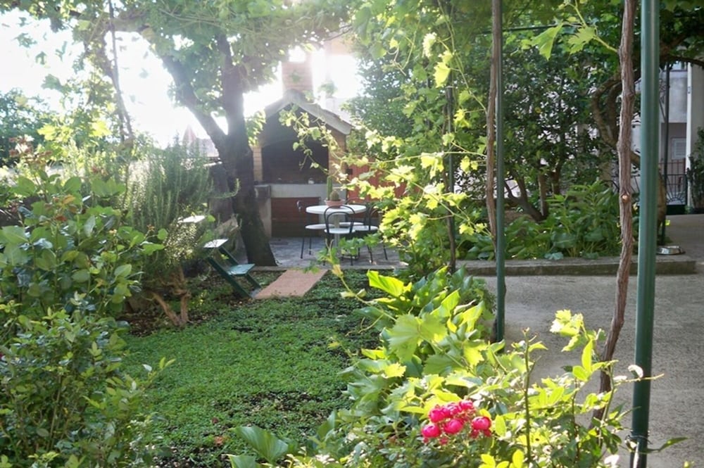 Sini - With Parking - A4 view 3