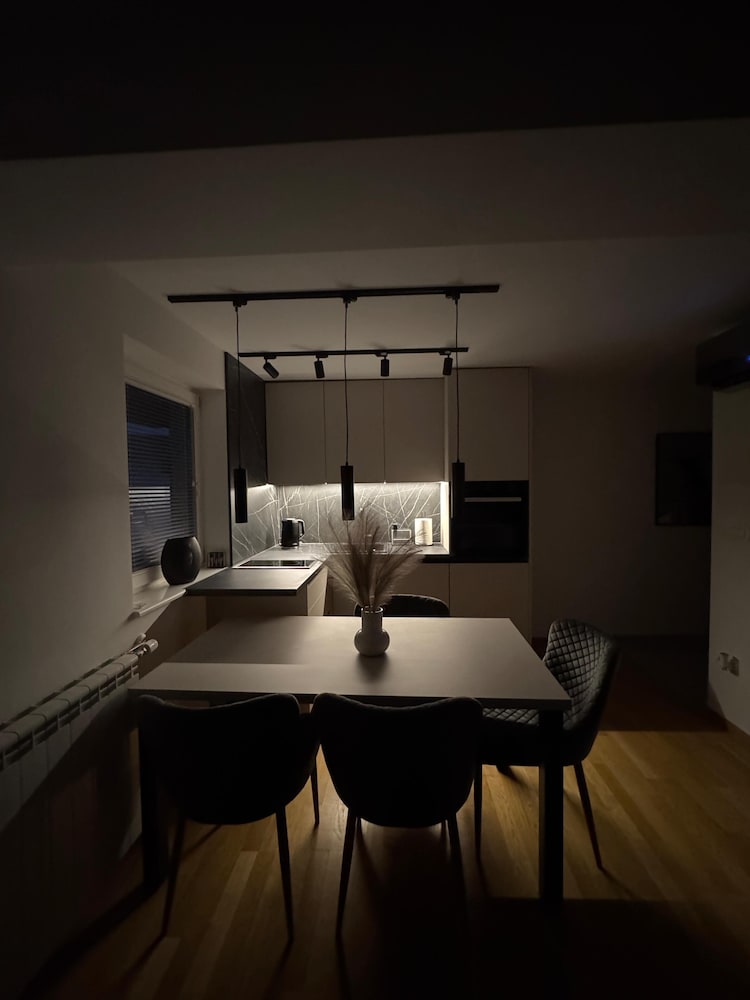 Luxury Prime Apartments with Parking