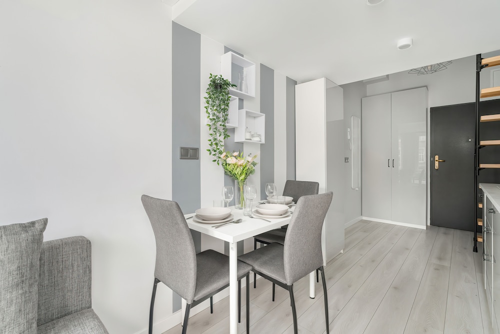 Charming Poznan Center Studio by Renters
