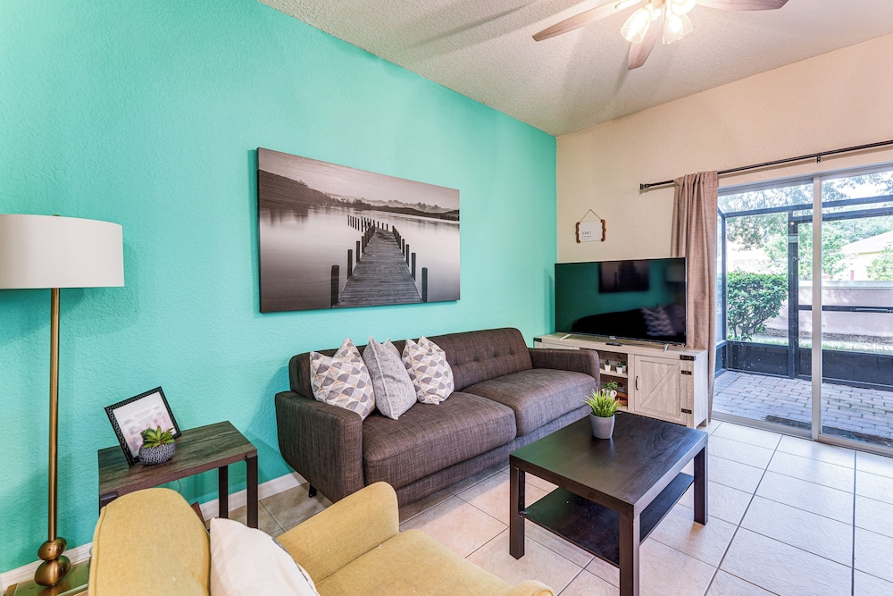 Resort Amenities, Screened Lanai: Kissimmee Escape