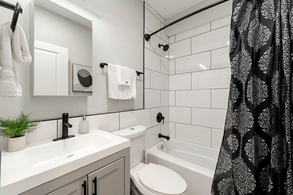 Chicago 2 Bed 2 Bed Comfy Home