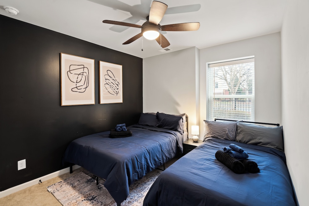 King 3BR Townhouse in Camp North End