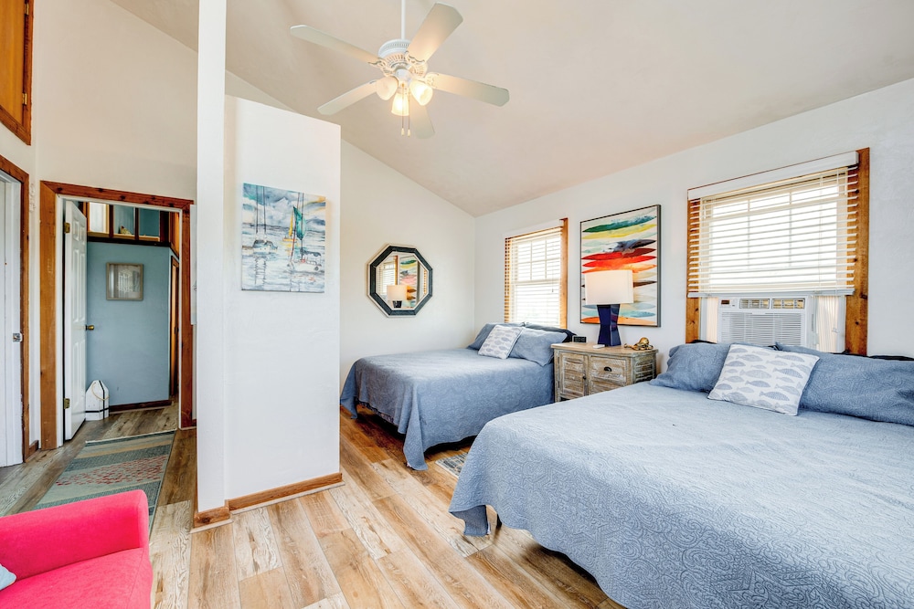 Fish & Kayak: Home Near Shell Point Beach!