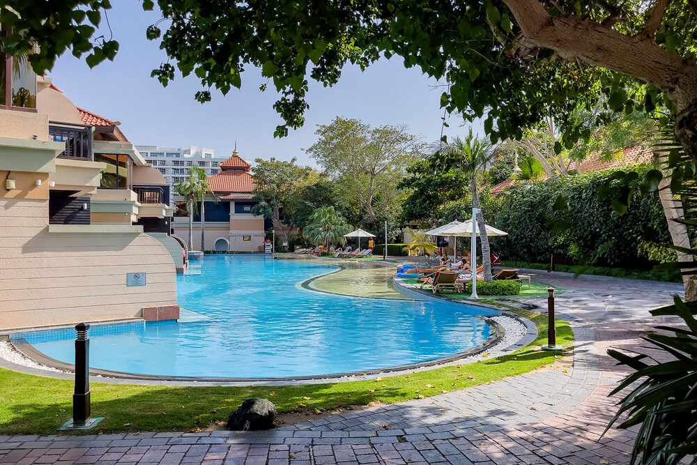 Exotic Apartments at Royal Amwaj