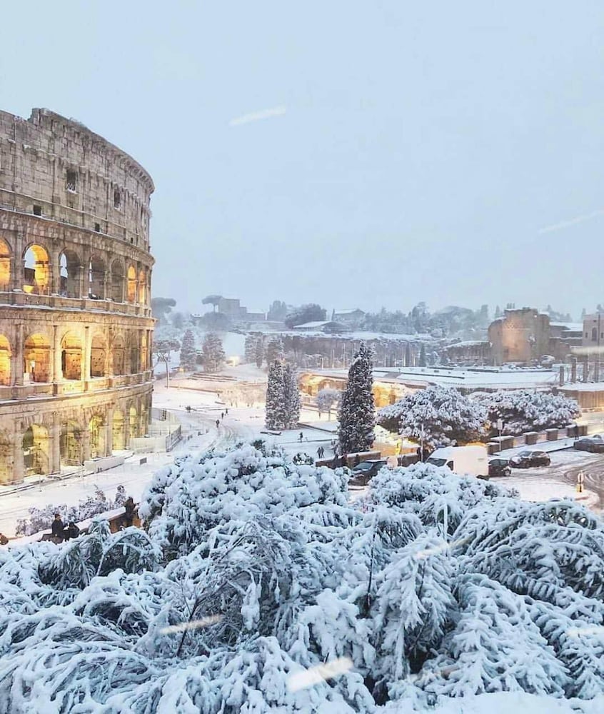 Super Big History Luxury At Colosseum