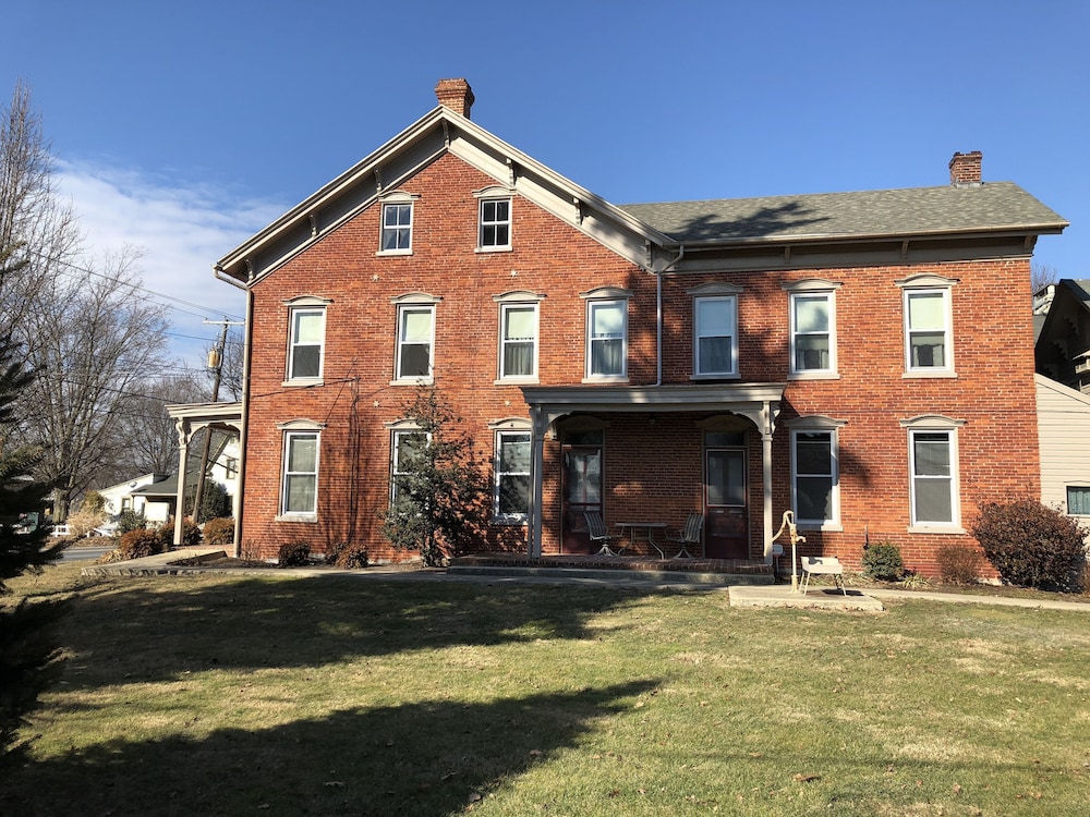 Red Rose Bed & Breakfast