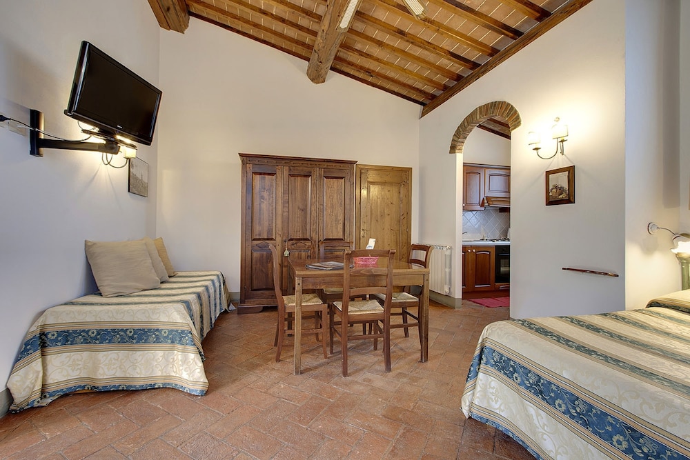 Farm House La Presura view 3