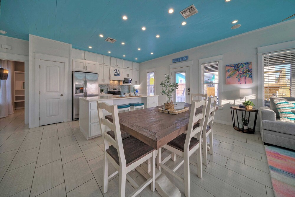 Pool Access, Private Patio Living, Near the Beach Seahorse Cove by Avantstay