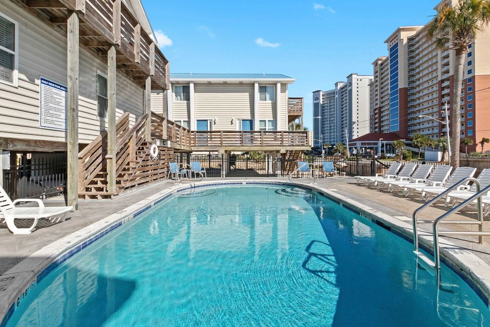 Three 2br Condos Walk to Beach Hangout