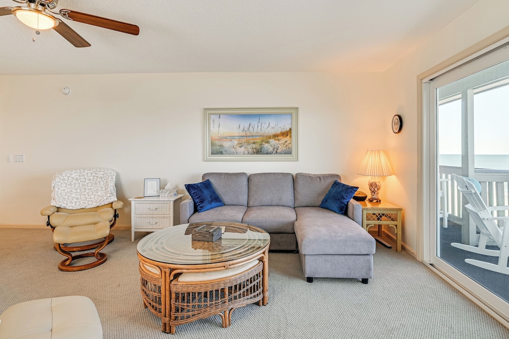 Oceanfront Condo w/ Pool Access in Surfside Beach!