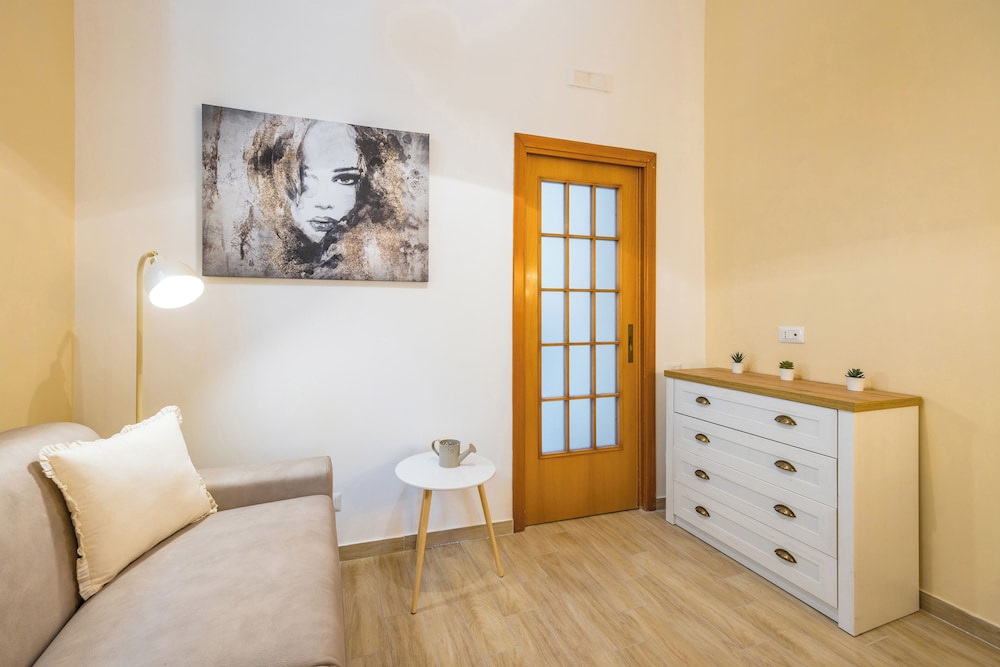 Smooth Vibes at Chiaia by Napoliapartments