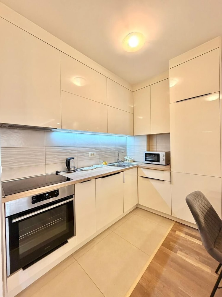 LV Central Apartment-Free Parking