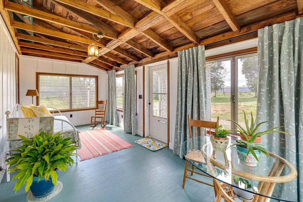 Country Getaway in Kinsale: Sunroom, Pond Access! view 4