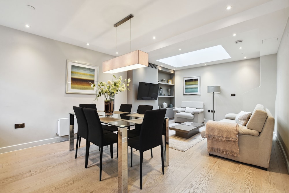 Buckingham Palace by Aeria Apartments