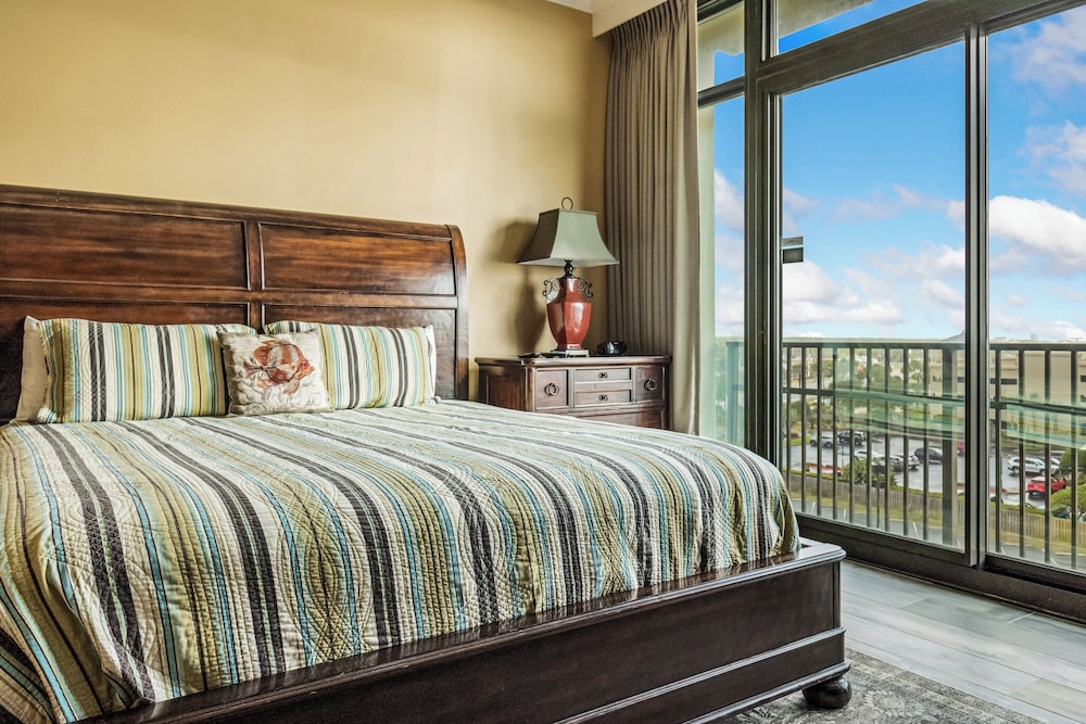 Phoenix West by Southern Vacation Rentals