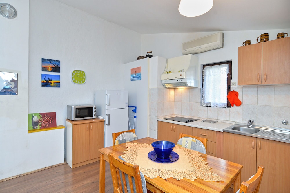 Apartment Mirjana 734