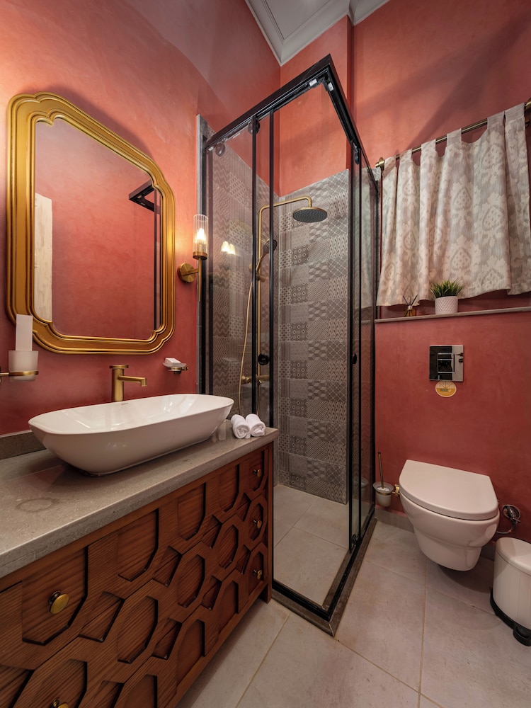 Boutique Residence Layal-Lemon Spaces