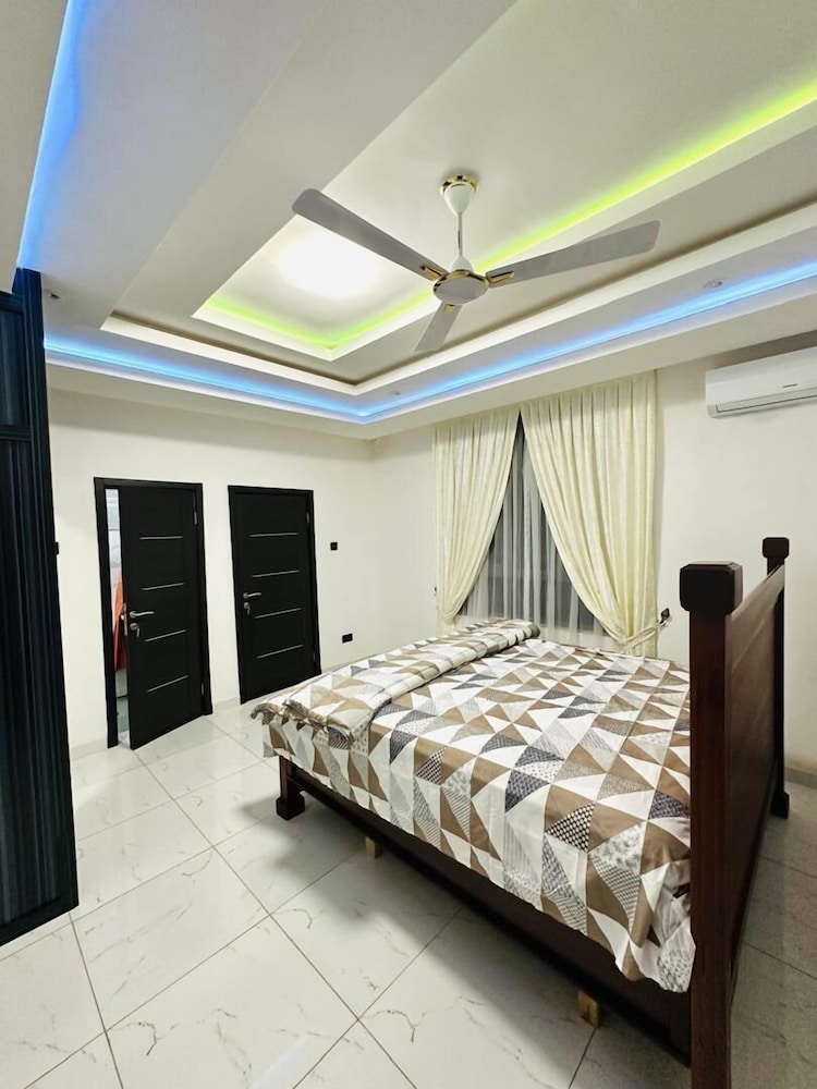 Mankatiwa Court Apartmentnt