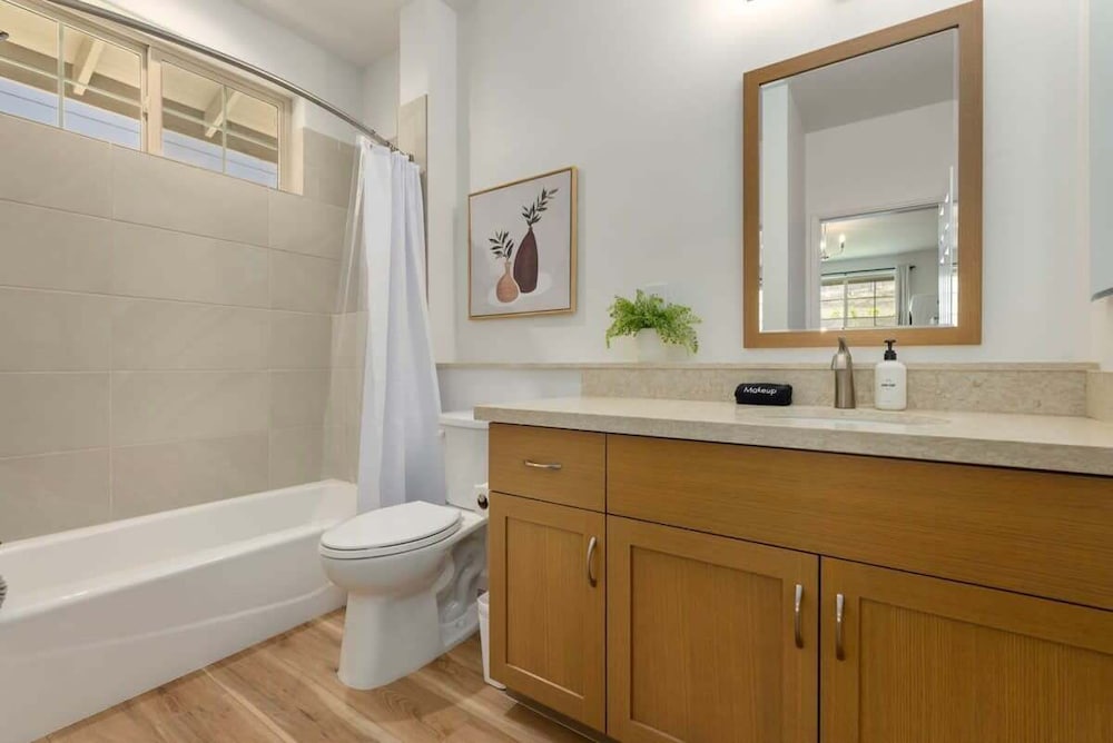 Marbella Lane Nohea Stylish Home Makaha
