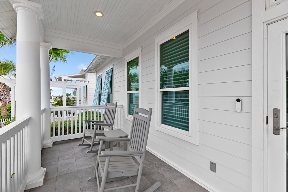 Sea Breeze Cottage - Private Home At The Shores 3 Bedroom Home