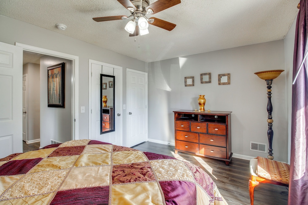 Easy Access to I-77 & I-20: Columbia Duplex!