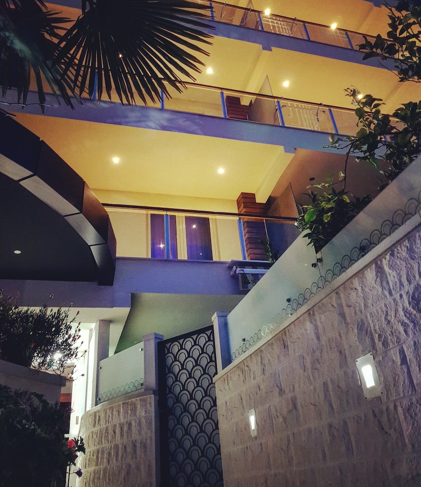 Apartments M Palace
