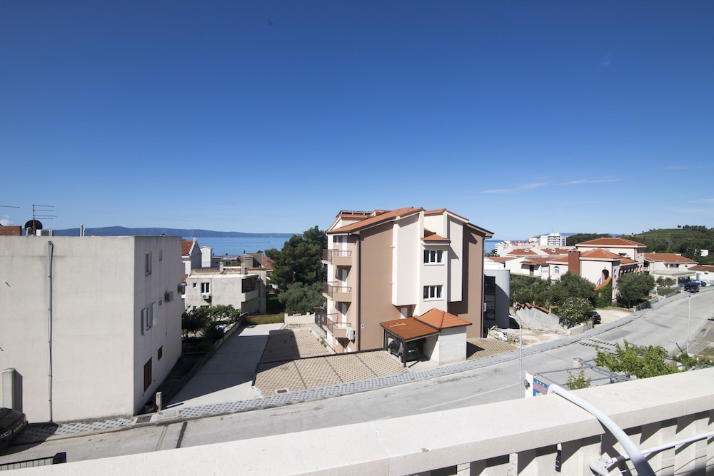 Apartments and Rooms Kapulica view 3