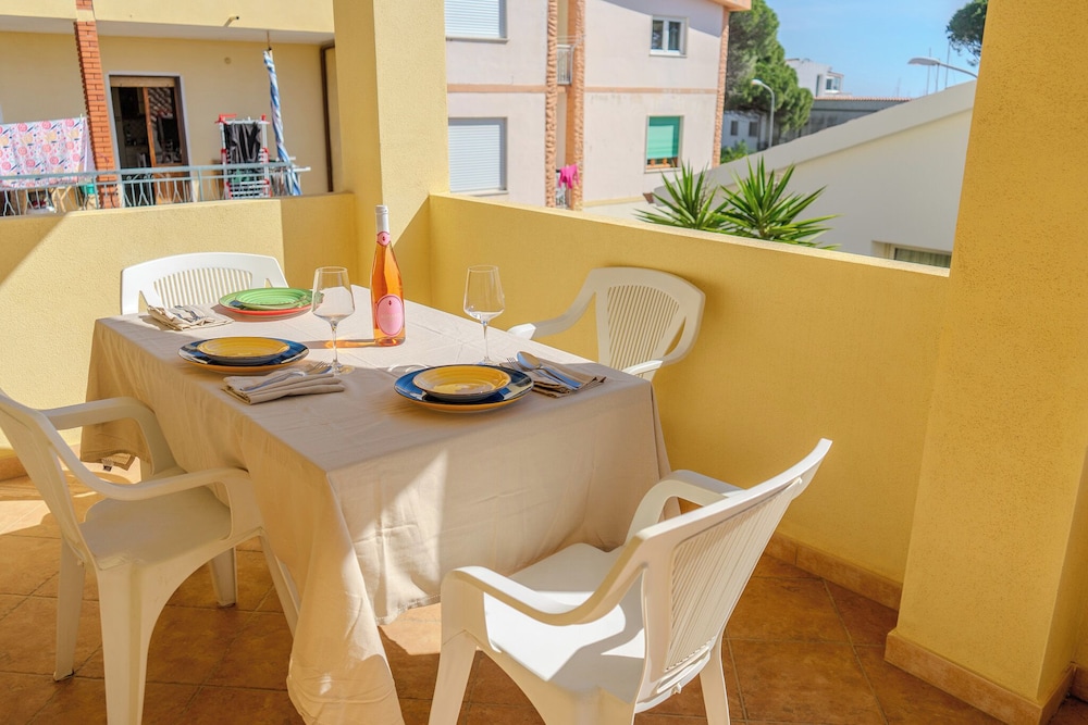 Porto Apartments - La Caletta