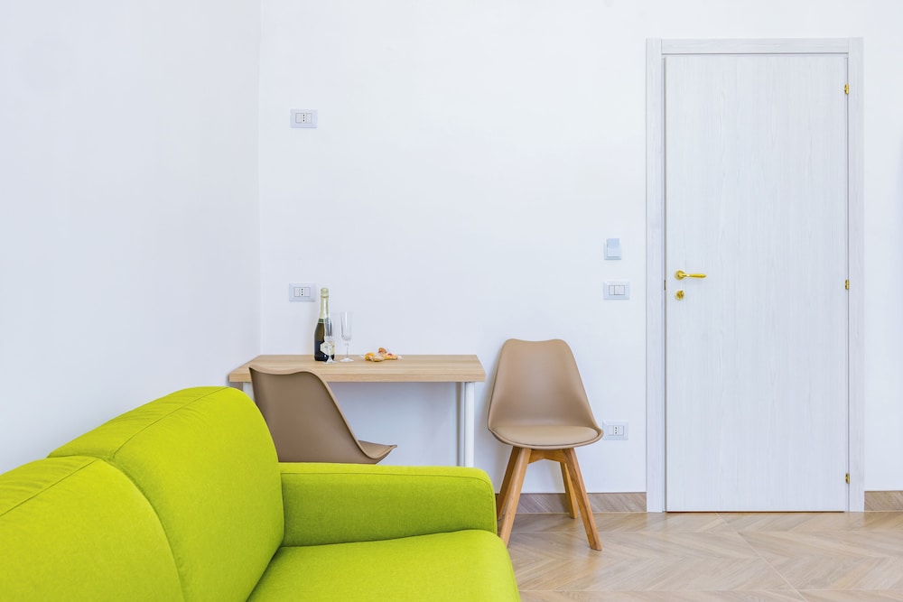 Essentia Home